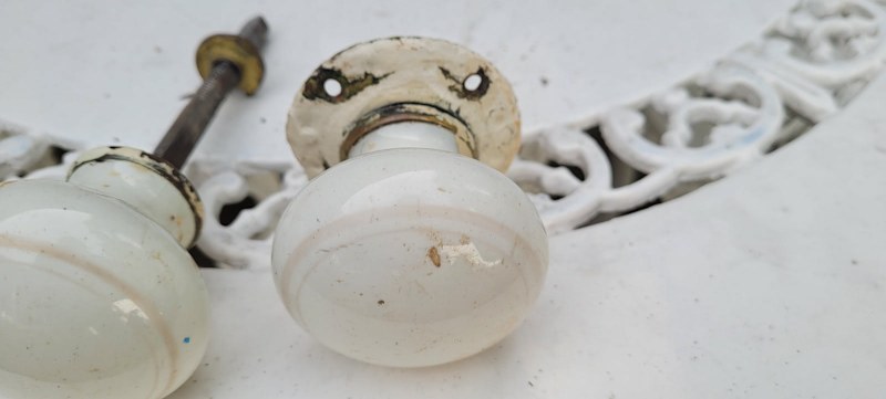 Antique Porcelain door knobs63013787920513111