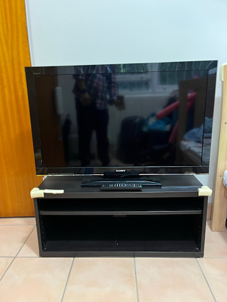 40 inch Sony TV unit set for $40.00 only62863383391873113