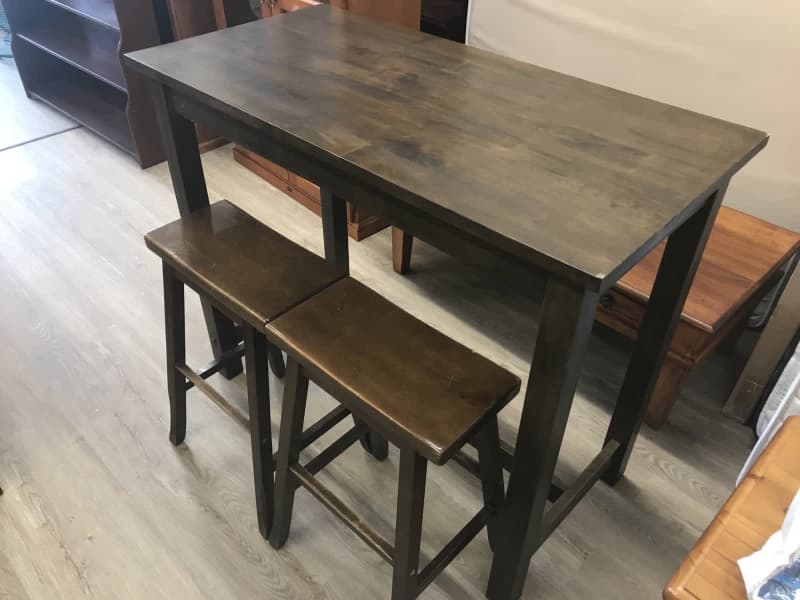 gumtree bar table and stools