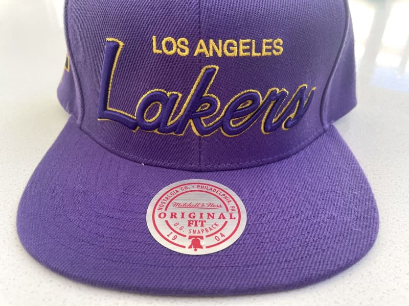 Mitchell & Ness Los Angeles Lakers Back to Back Champions Purple Snapback Hat