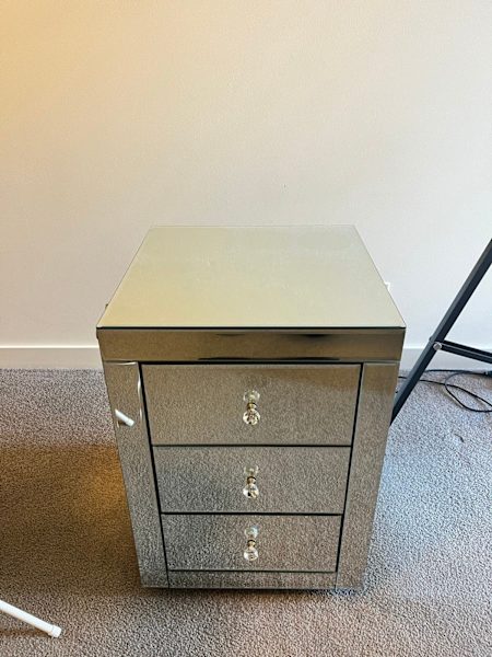 2  Mirrored bedside tables for sell62863413267458112