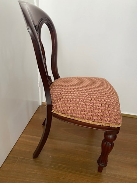 5  beautiful dining chairs 62929669199361112