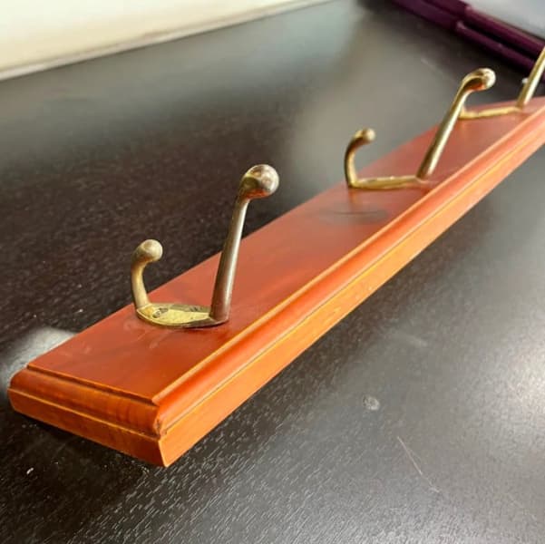 Coat Hook and Timber Plate - 90mm High x 500mm Wide63006548141570113