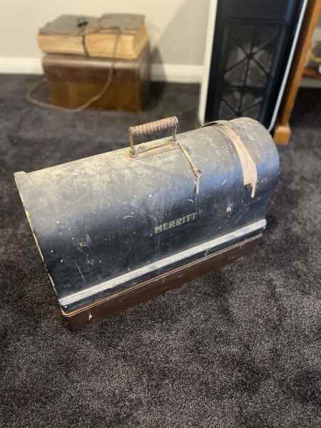 Vintage/Antique Sewing Machine  63021729875969114