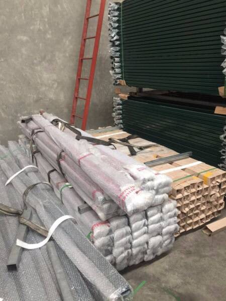Galvanised Steel Fence Post with Cap 50x50 , 65x65 Color Powdercoated 63008980079875112