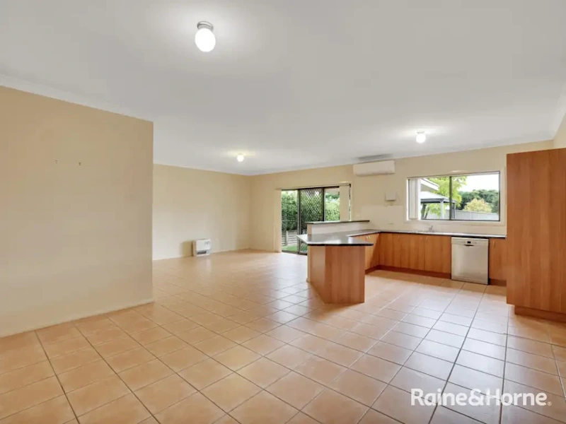 SPACIOUS FAMILY HOME IN QUIET LLANARTH CUL-DE-SAC62929682063619114