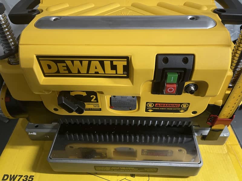 Dewalt 1800w 330mm store thicknesser dw735xe