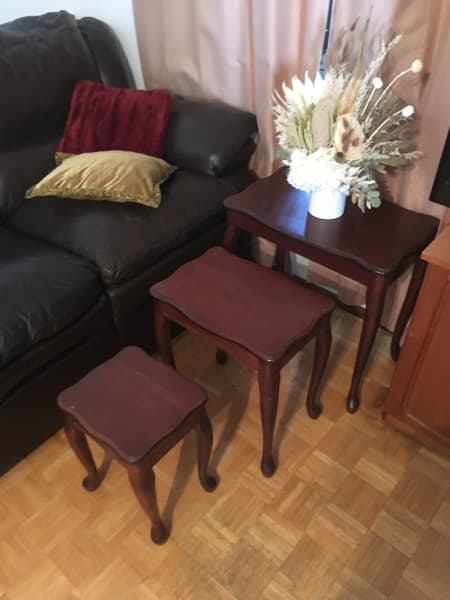 Nest of 4 Tables (Side / Lamp) Queen Anne style Very well made & solid62863379538178112