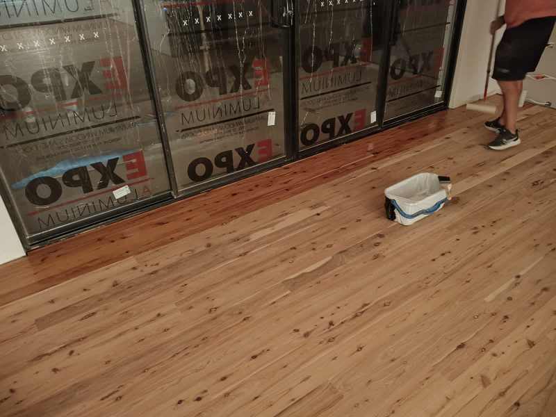 Floor Sander. Steps and stairs sanding and polishing 63012914312834112