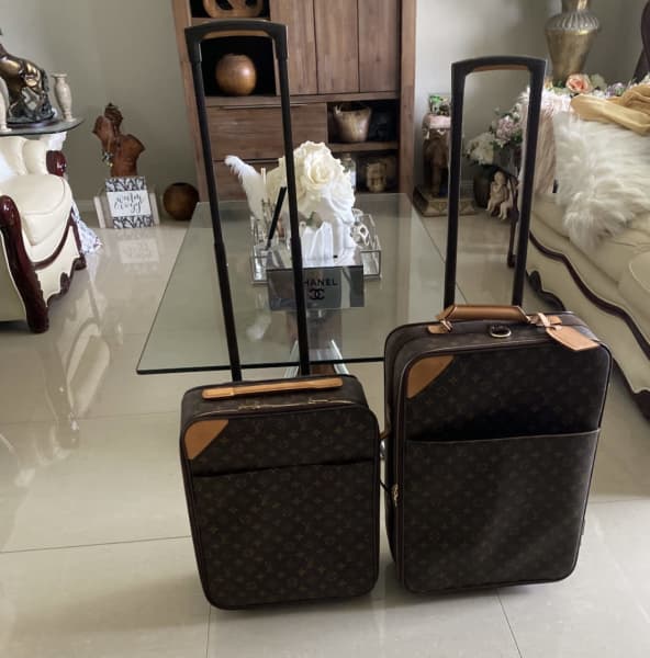 louis vuitton carry on luggage bag