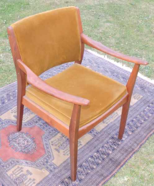 Mid Century Vintage Armchair62863840786690111