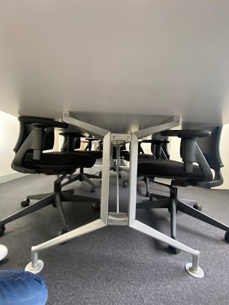 Boardroom /Meeting table 62863382674179112