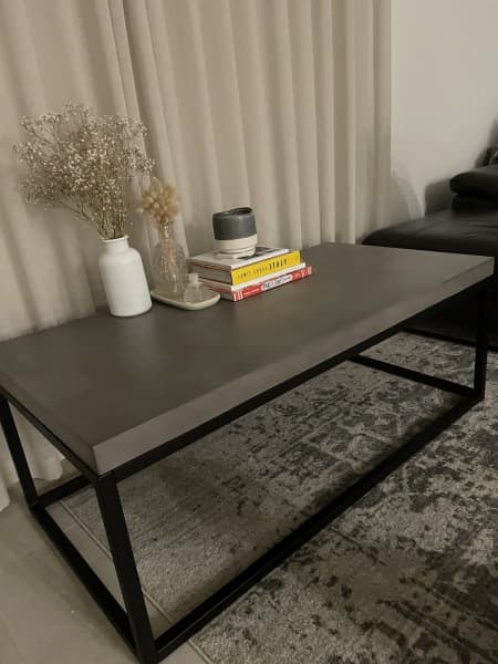 gumtree concrete table