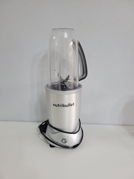 Nutribullet 1200W Series Blender, Silver (N12-1007) almost brand new!!63021283153666113