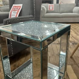 Cleo Mirrored Side Table62863377526657112