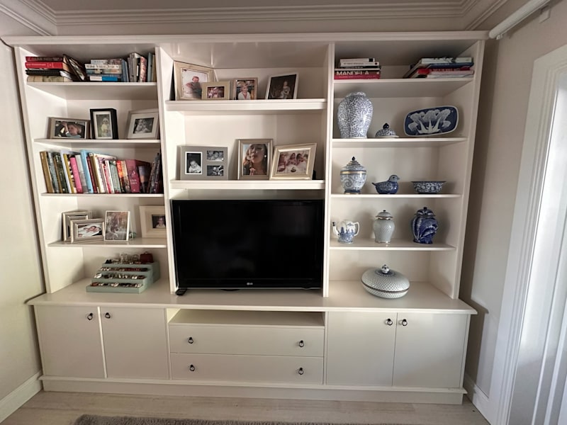 Bespoke bookcase 628638384965151125