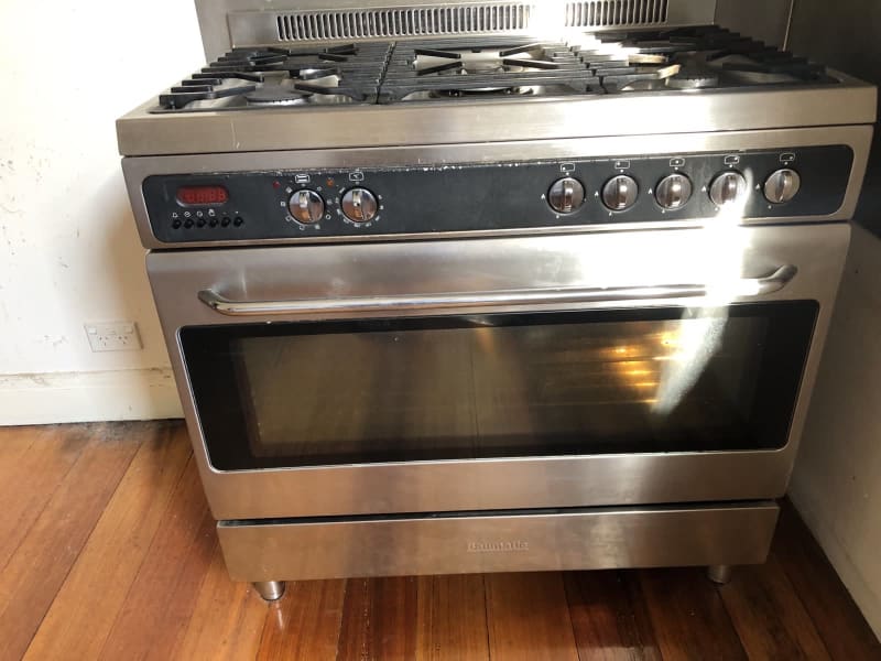 damani freestanding oven