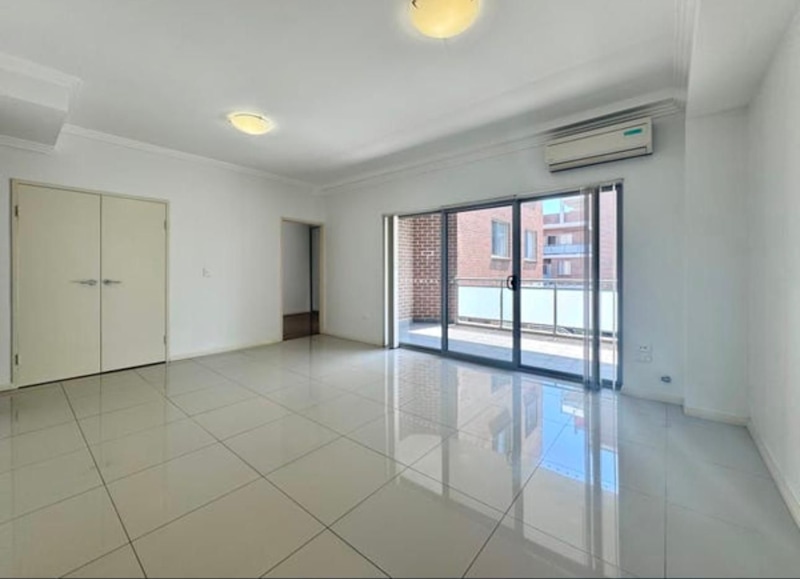 Urgent! 1 Single Room Available with Private Backyard. 63007636975105114