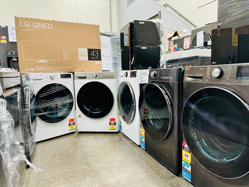 FRIDGES-WASHERS-DRYERS-TVS-SALE-FACTORY 2NDS-FACTORY REFURBISHED-SCRAT63016060339330114