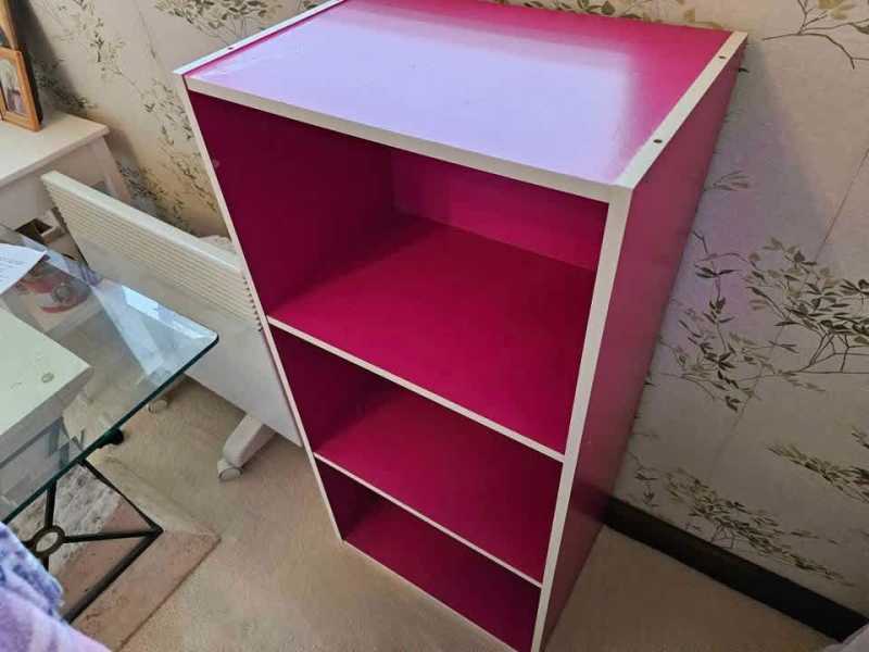 Pink bookshelf62863378341890112
