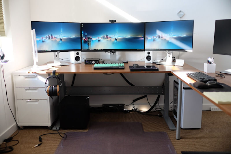 Shared Office Space62995620499330116