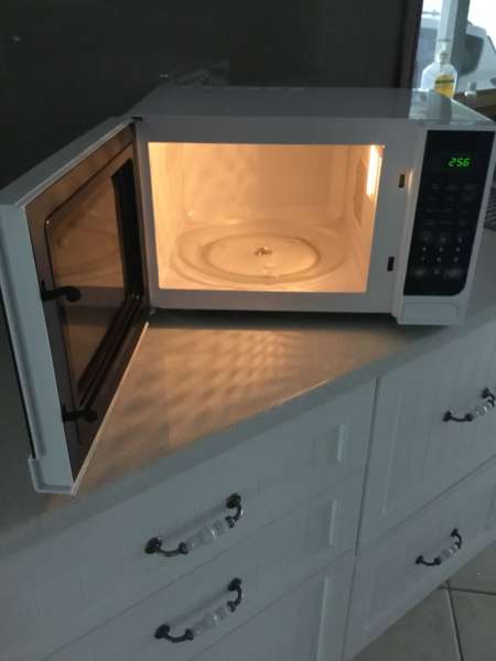 Used White Microwave Oven63019990049921110