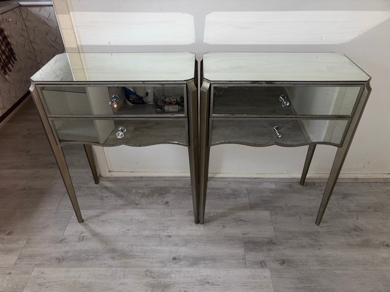 3x Stunning Mirrored Mirror Bedside Table / Console Hallway Unit62863412861955111