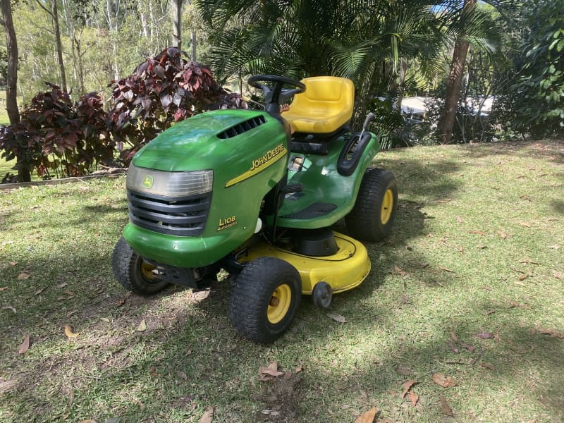 john deere l108 ride on mower