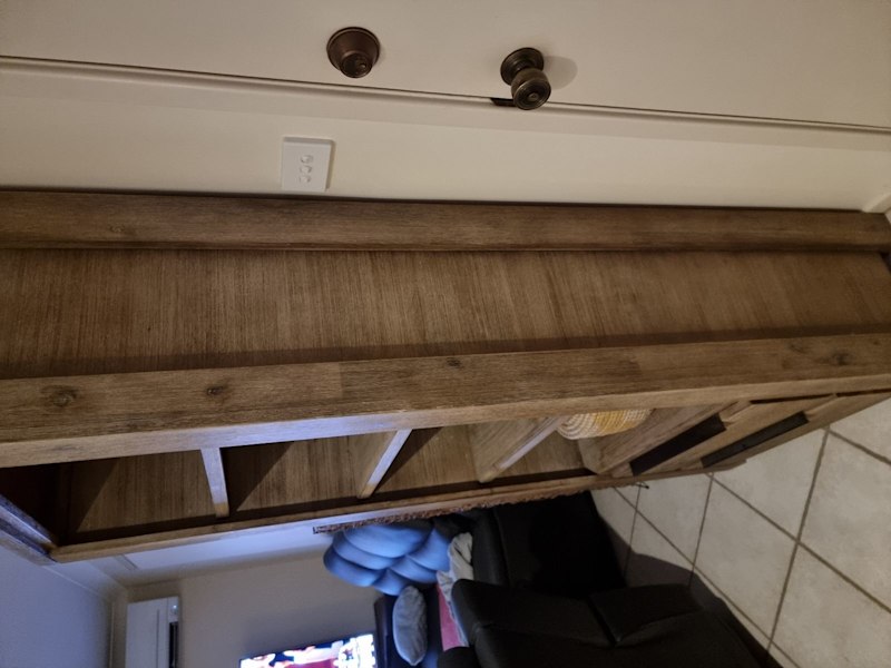 Toronto bookcase excellent condition 628633724302111113