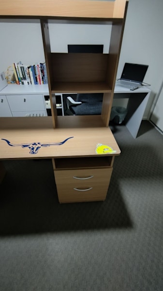 FREE! Desk 62863368624769112