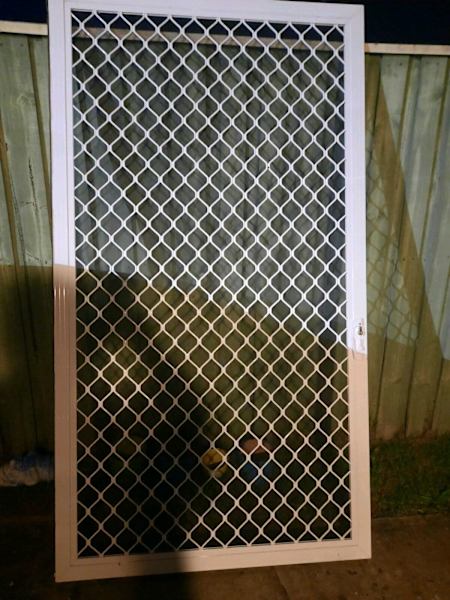 SERCURITY ROLLER SCREEN DOOR63439277585027110