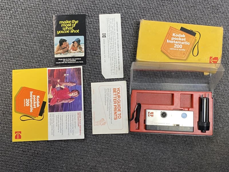 kodak instamatic 200 camera