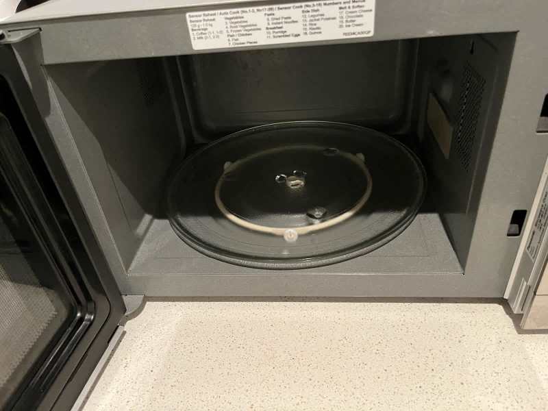 Panasonic Microwave - broken  for repair63011991303043112