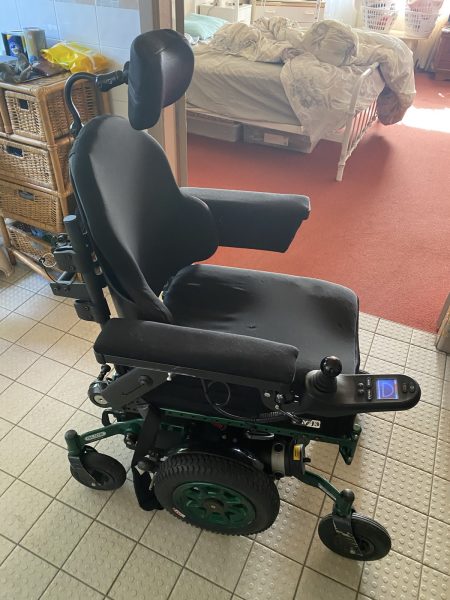 Electric wheelchair as new62864722869889110