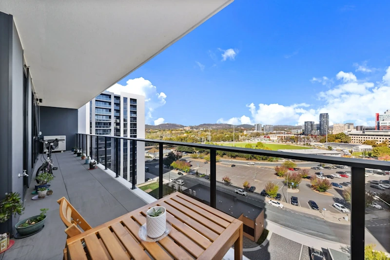 Modern, Light-Filled 9th floor Unit in The Oaks - Prime Woden Location62931710818561114