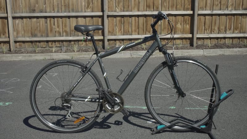 mongoose crossway 250 hybrid bike
