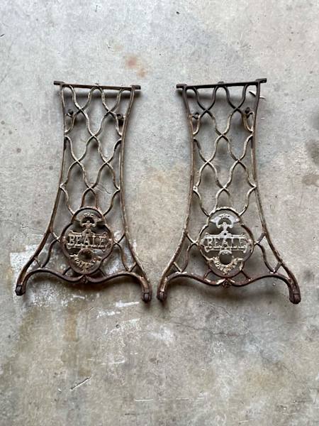 Sewing Machine Treadle ends/legs63470141922563110