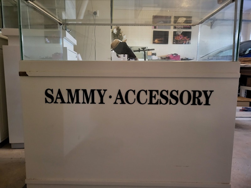 Display Kiosk 6 Shop Cabinets62863407468418114