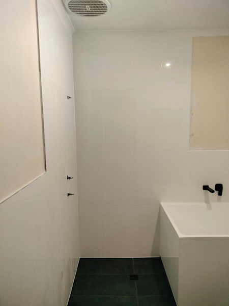 qualified and licensed tiler62864726190594114