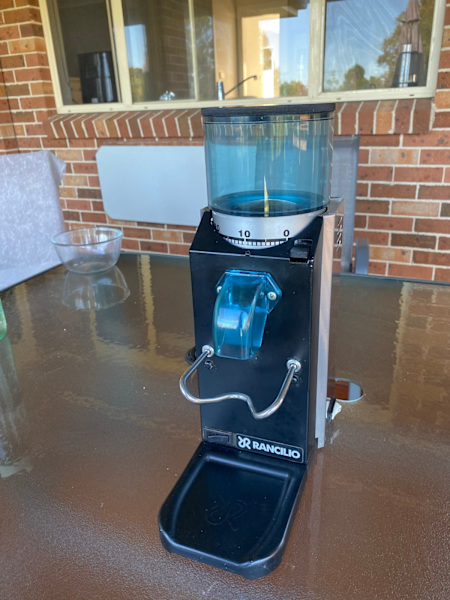 Rancilio Rocky coffee grinder.63021730984578111