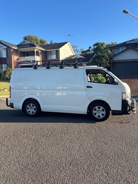 2013 TOYOTA HIACE LWB 5 SP MANUAL 4D VAN62934707789059112