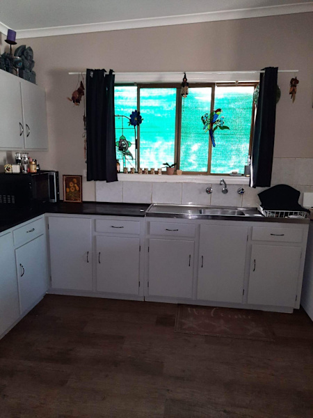 Cottage in Quiet but Convenient Location62931713447937112