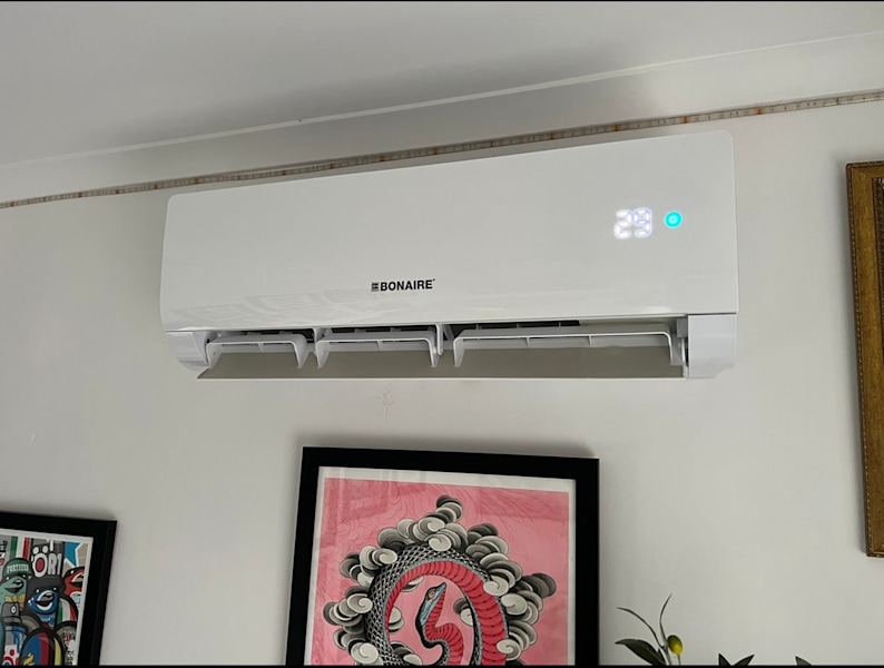 2 Air conditioning units with outdoor units63017765393411112