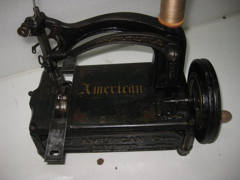 ANTIQUE RARE CAST IRON AMERICAN HAND CRANK SEWING MACHINE63016059470594112