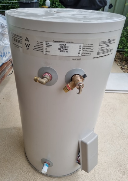 DUX Hot water system 80lt - good condition63021730810627111