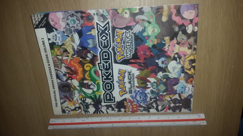 THE OFFICIAL UNOVA POKEDEX & GUIDE VOLUME 2 POKEMON BLACK / WHITE VERSION