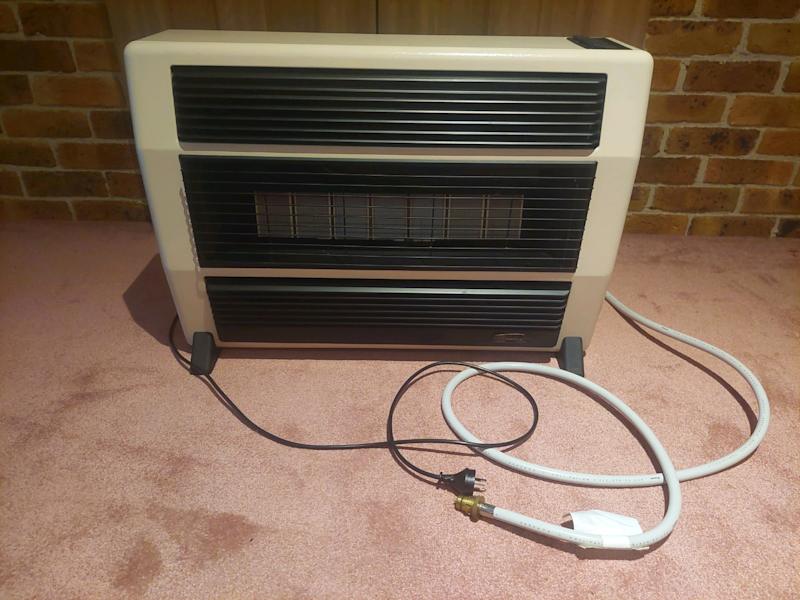 SOLD! Gas Heater Natural Gas Everdure 25MJ630217296696331128