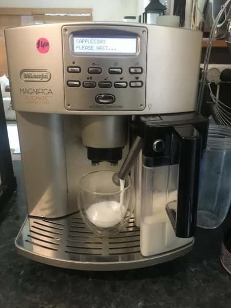 Delonghi Magnifica Automatic Machine630169095073291114