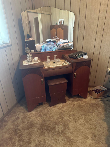 Vintage Bedroom Suite62863375673730114