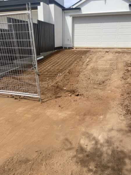 Bobcat and tipper services 62864726111235112